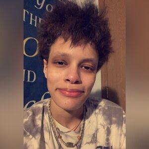 Meet your Posher, Aren